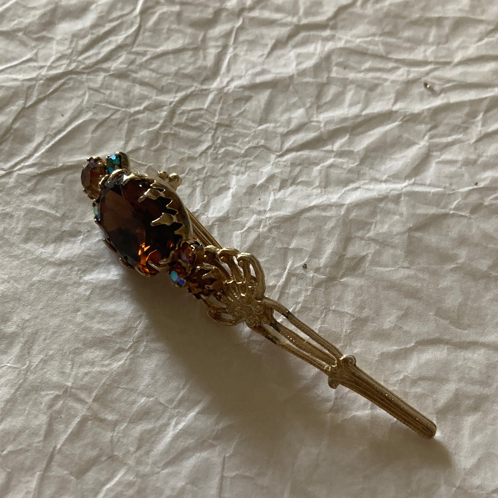 Not Rated Gold Brooch (Septra. Style) With Brown Gemstone